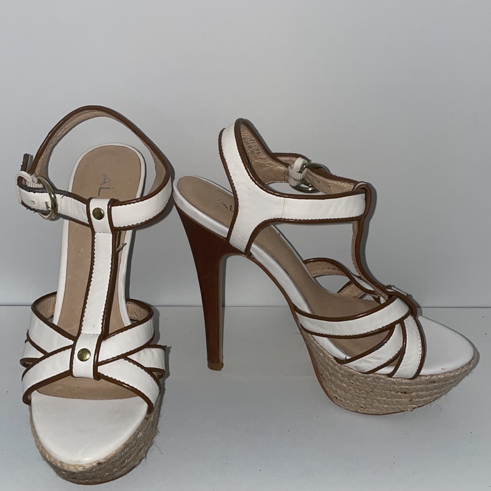 Aldo white leather heels ❤️